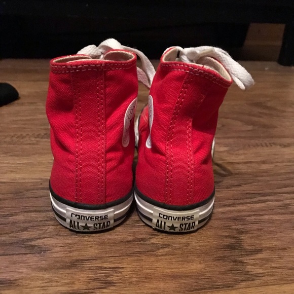 Red high top converse - Picture 4 of 4